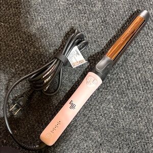 L’ange Pirouette Titanium Rotating Curling Iron - Blush - 32MM